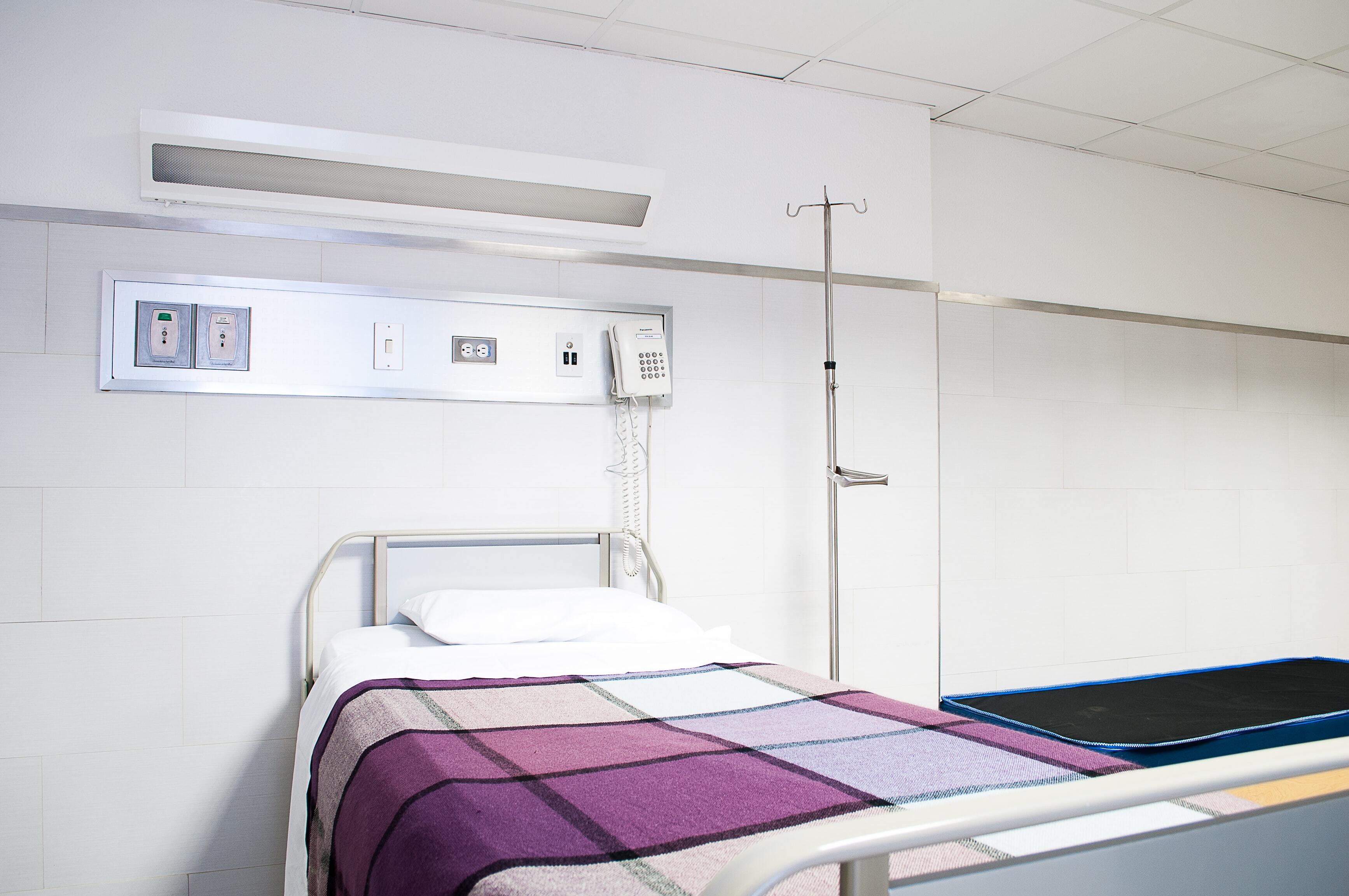 Asuransi kesehatan menjamin biaya kamar pasien saat rawat inap