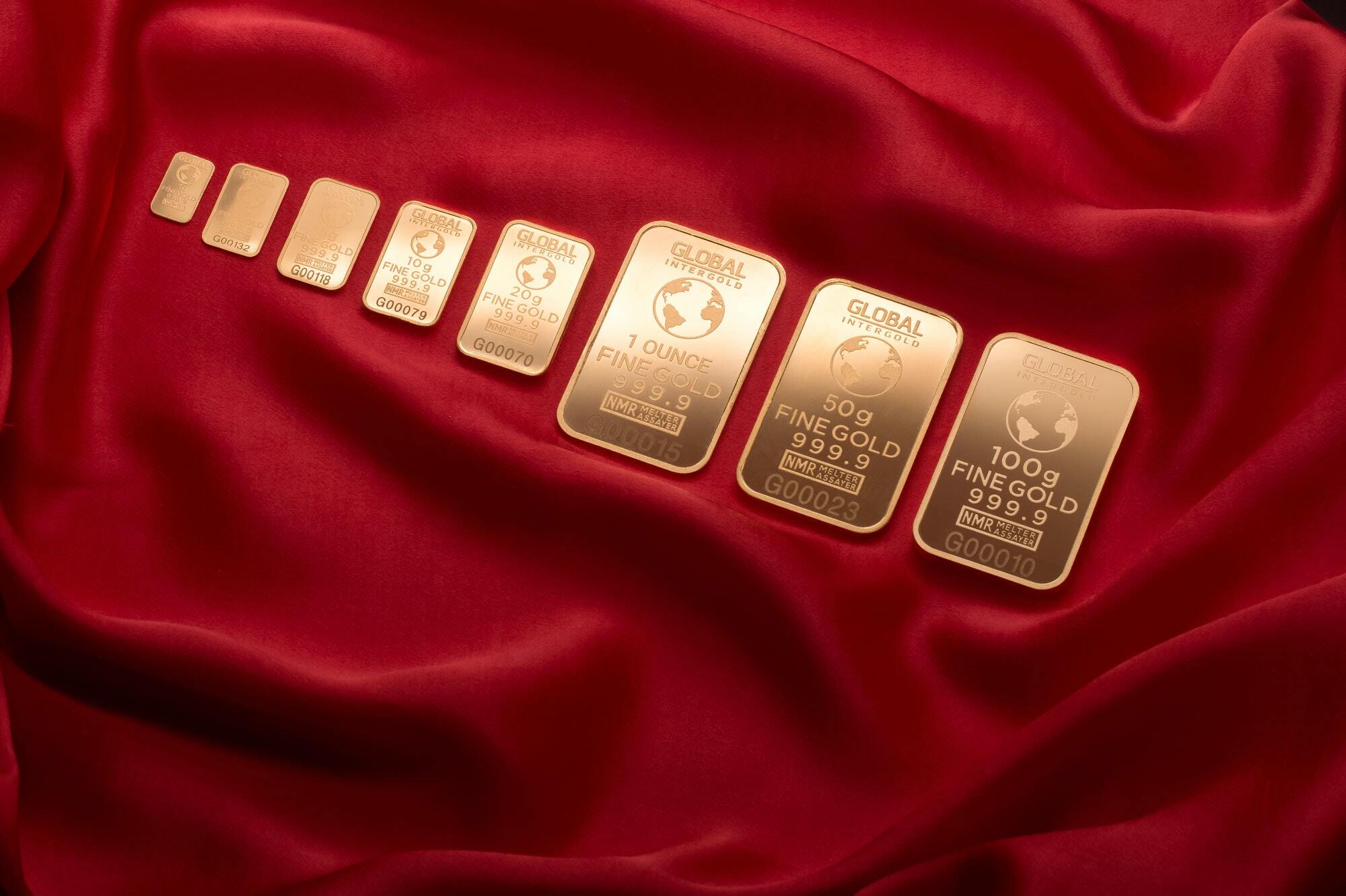 Investasi emas batangan mulai dari 0,01 gram