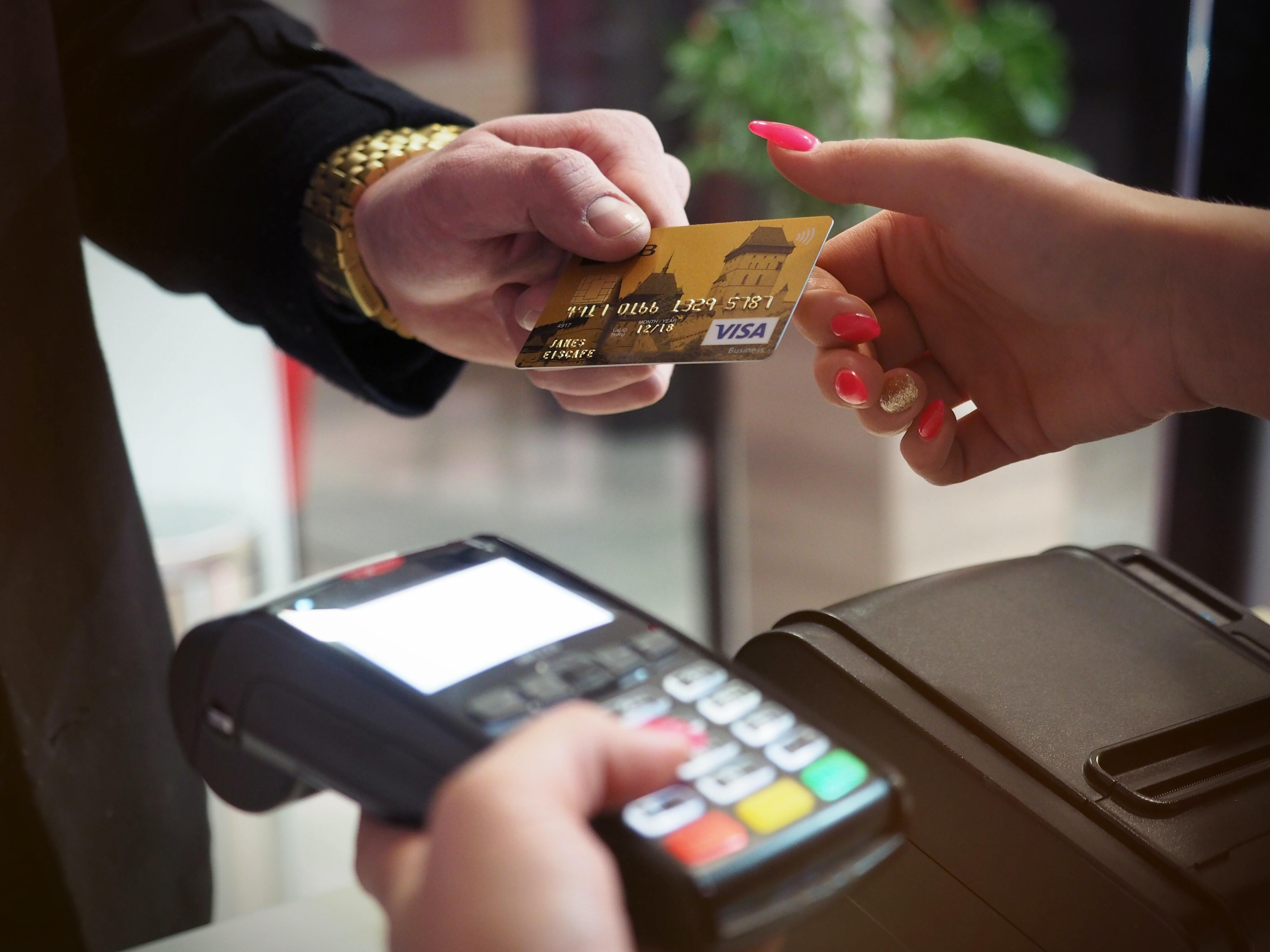 Kartu kredit Bukopin mempermudah bayaran tagihan bulanan dengan fitur One Payment