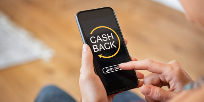 Menangkan cashback saat belanja dengan kartu kredit
