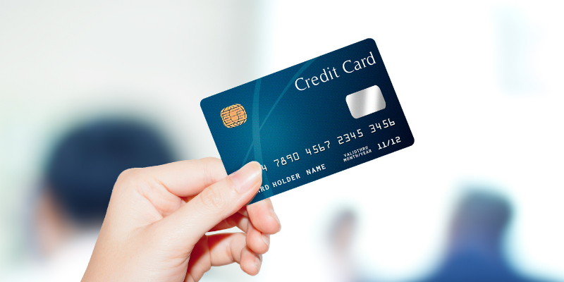 Kartu kredit Standard Chartered tawarkan promo sepanjang tahun.