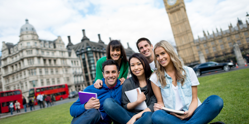 Kuliah di luar negeri menambah relasi baru