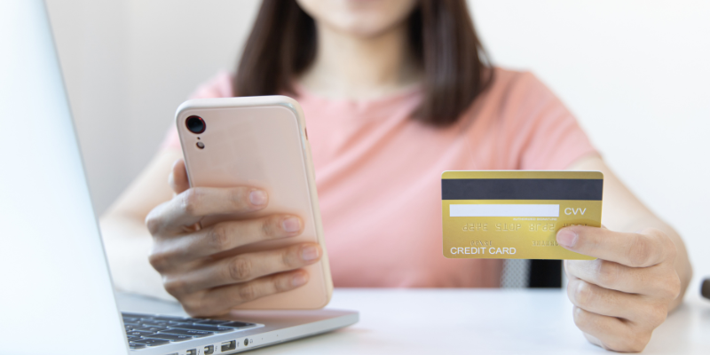 Dapatkan promo dengan transaksi online kartu kredit liburan