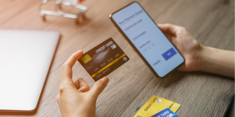 Transaksi online kartu kredit