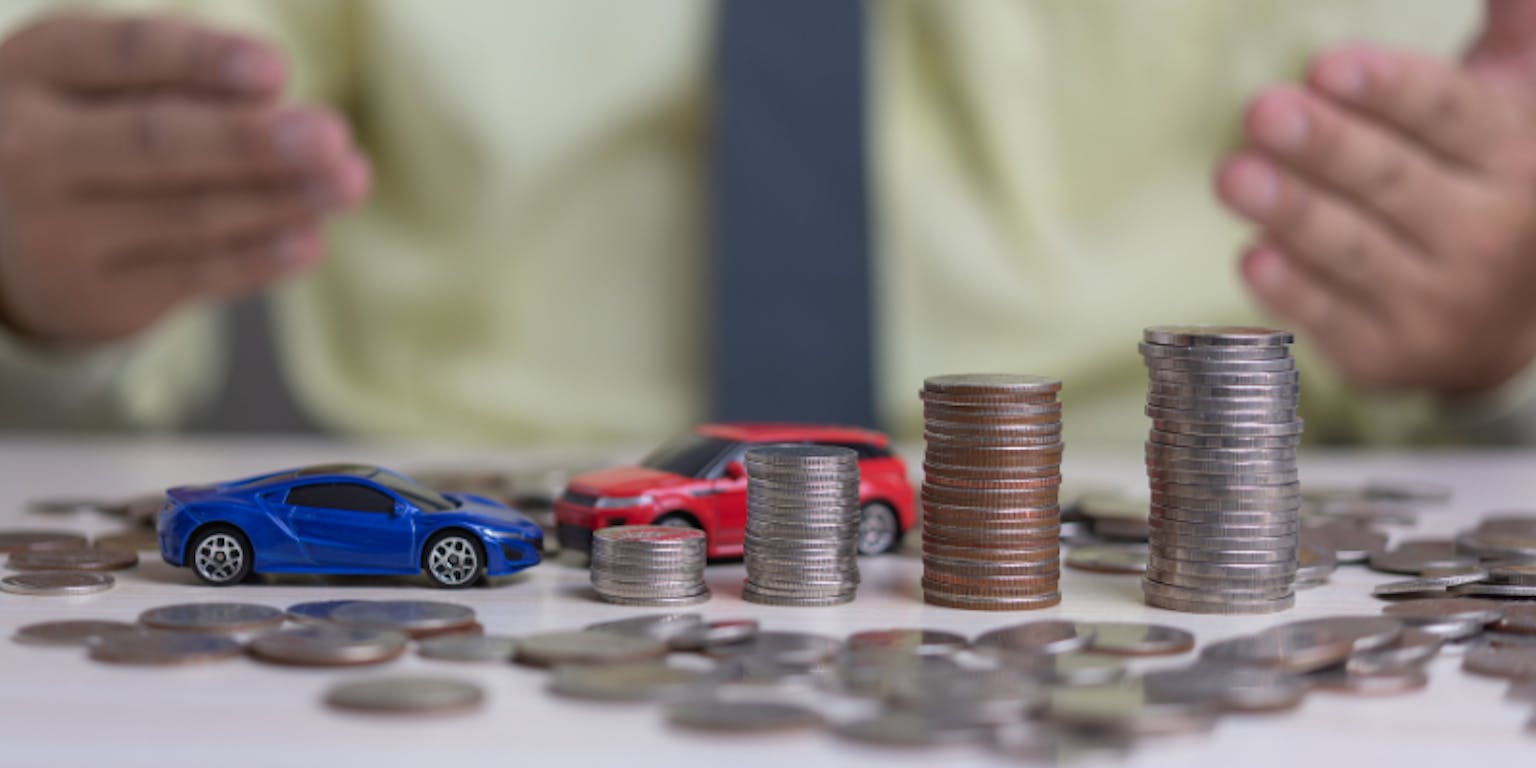 Ilustrasi dana untuk bayar pajak mobil.