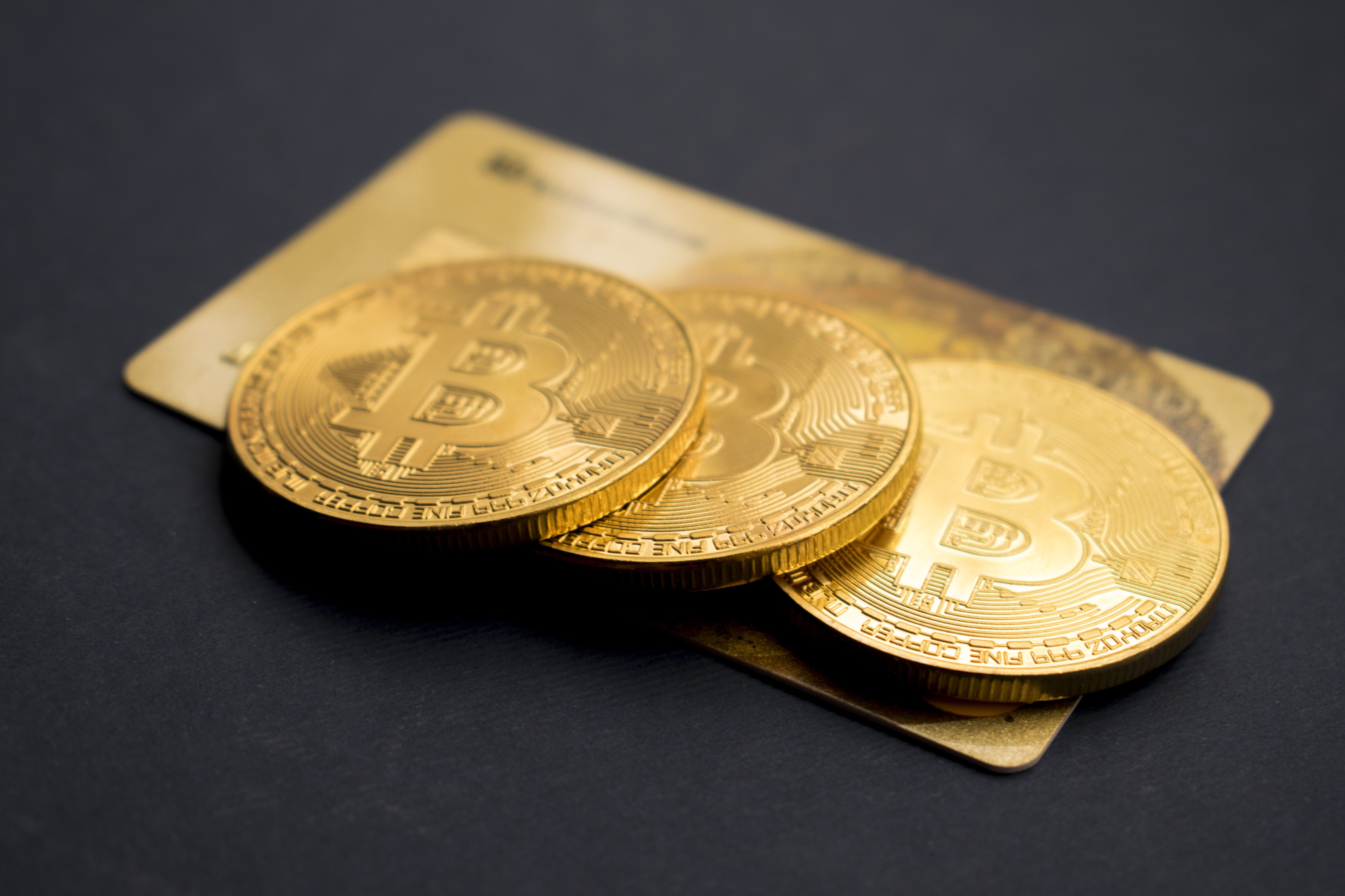 Pilih dompet Bitcoin aman yang berizin