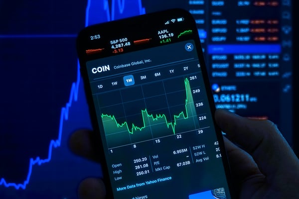 Apa Itu Trading? Kenali Jenis, Keuntungan, dan Risikonya | MoneyDuck