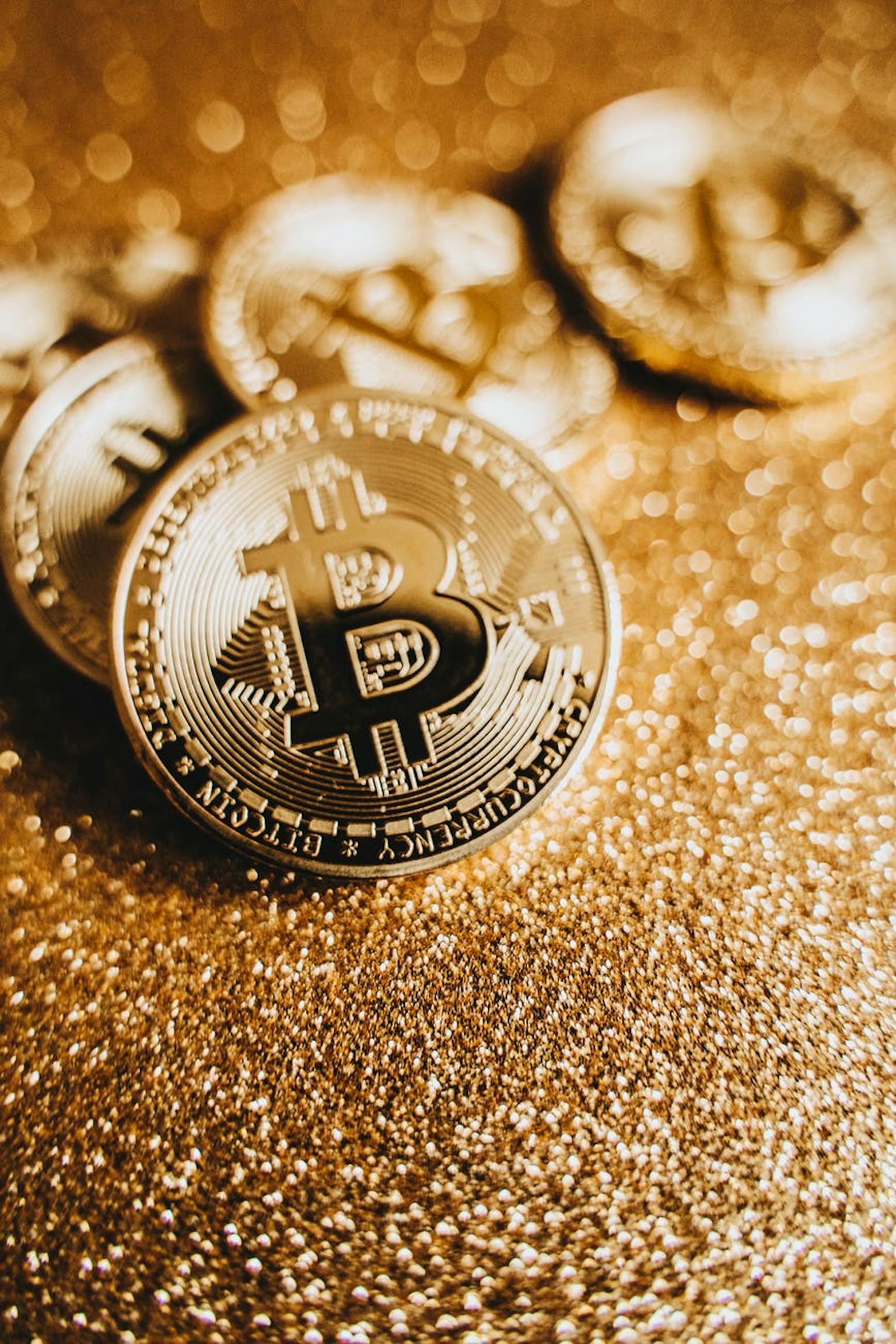 Bagaimana Sejarah Bitcoin, Cara Main, Dan Risiko Yang Harus Diawasi