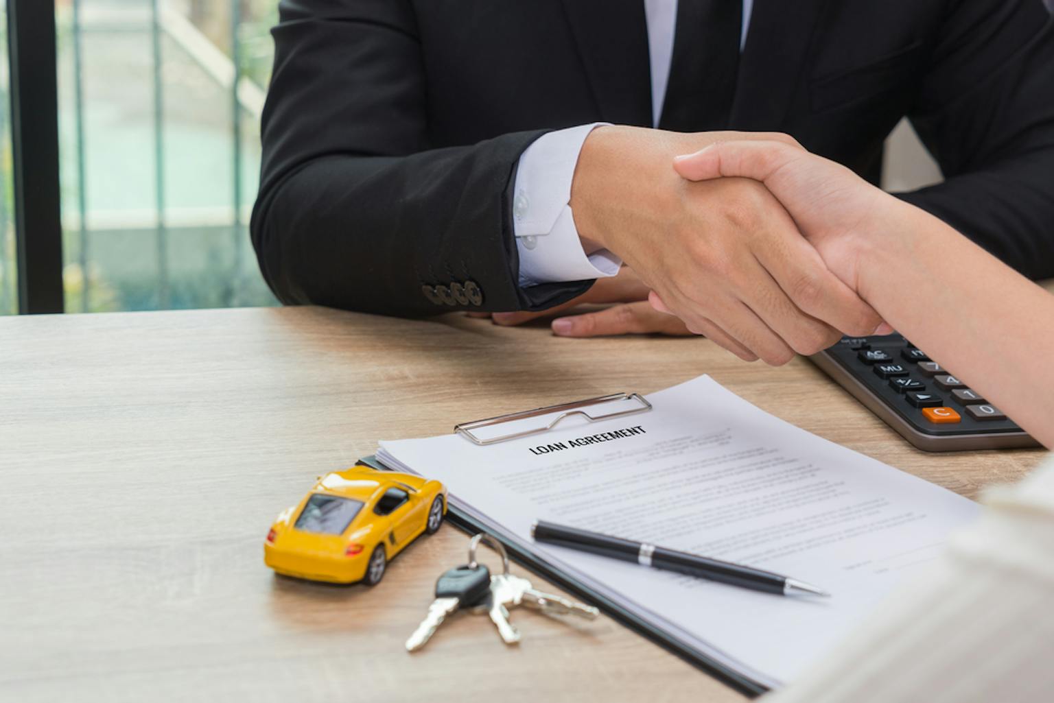 8 Things Banks Look For in a Car Loan Application